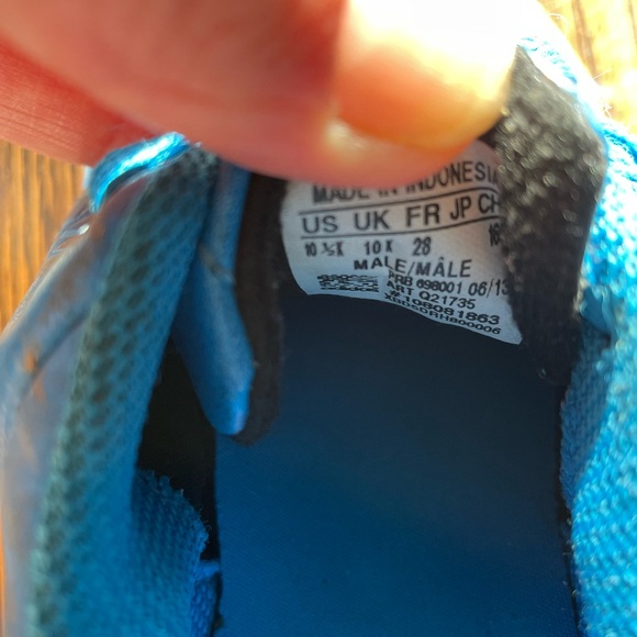 Kids Adidas cleats - Picture 3 of 4